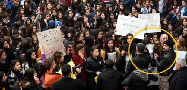 Polisten Özgecan protestocularına destek