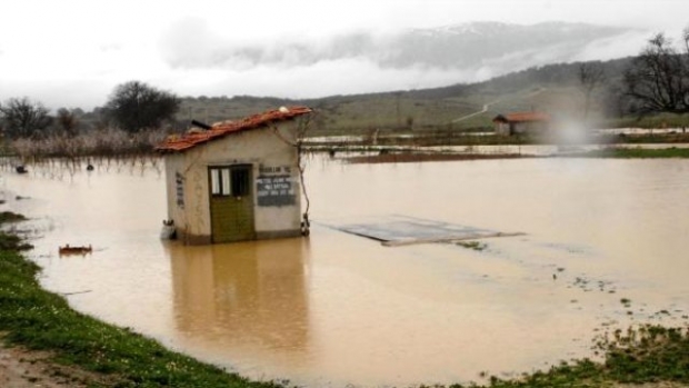 Isparta'da Meyve Bahçelerini Sular Altında Kaldı