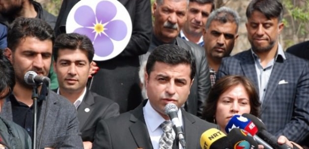 Demirtaş,1915'te ölen Ermeniler için Fatiha okudu