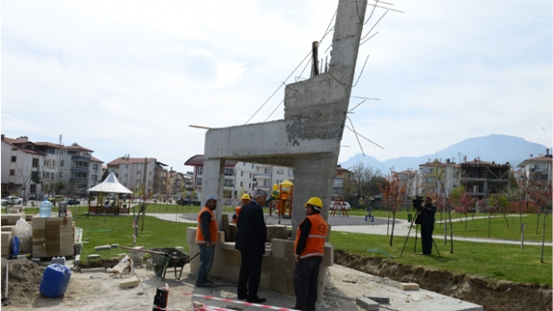 Isparta'da Fırat Çakıroğlu Şehit ANITI Yükseliyor !