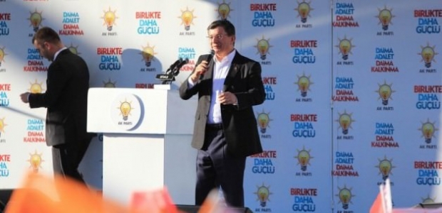 Davutoğlu Gümüşhane'de konuşuyor