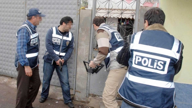 Isparta'da düzenlenen uyuşturucu operasyonunda 2 kişi tutuklandı.