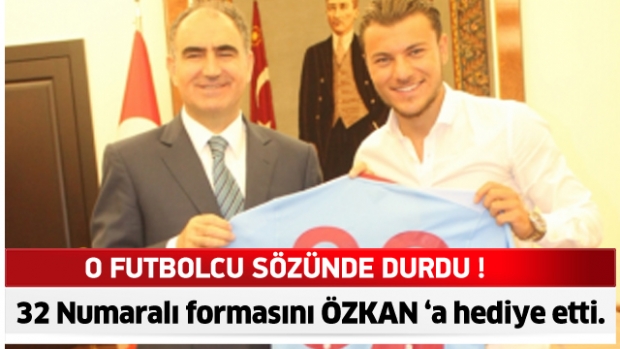 O FUTBOLCU SÖZÜNDE DURDU