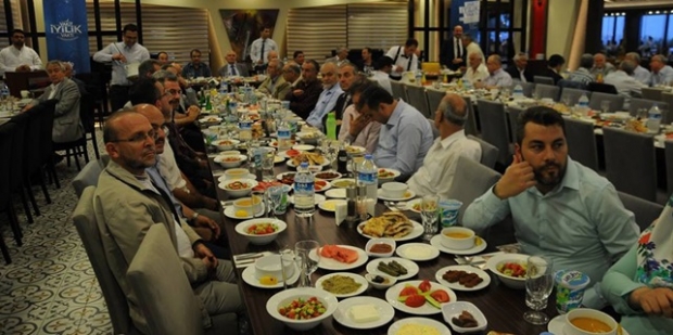 Isparta’da “İyilik Sofrası” iftarı