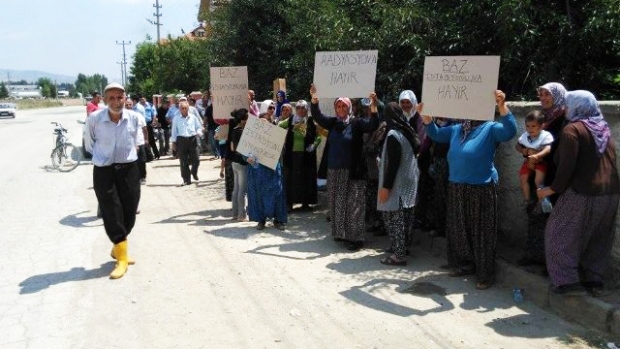 Mahalle Sakinleri Ayağa Kalktı