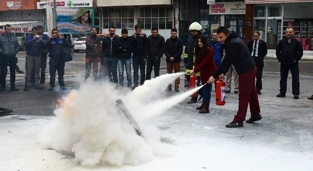 YANGIN BAŞLANGIÇTA SÖNER