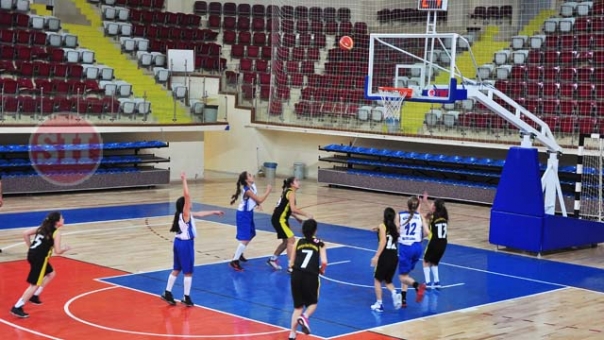 Isparta'da ​Basketbol grup müsabakaları sona erdi