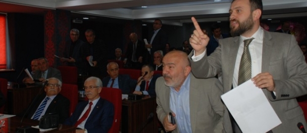 Isparta Belediye Meclisi'nde  gergin anlar…