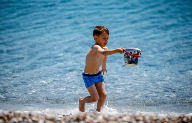 Antalya'da güneşli hava