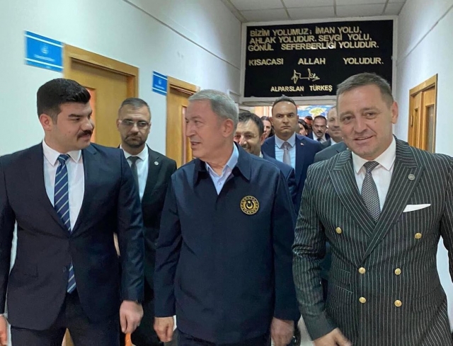 BAKAN AKAR ISPARTA  MHP TEŞKİLATINI ZİYARET ETTİ 