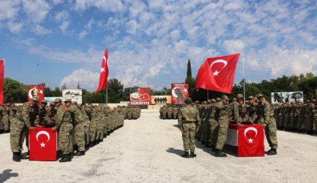 Burdur’da aileleri gururlandıran yemin töreni