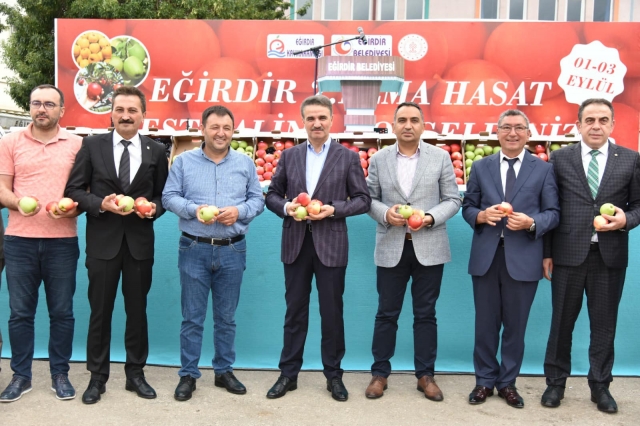 Eğirdir 2. Elma Hasat Festivali Büyük Coşkuyla Son Buldu