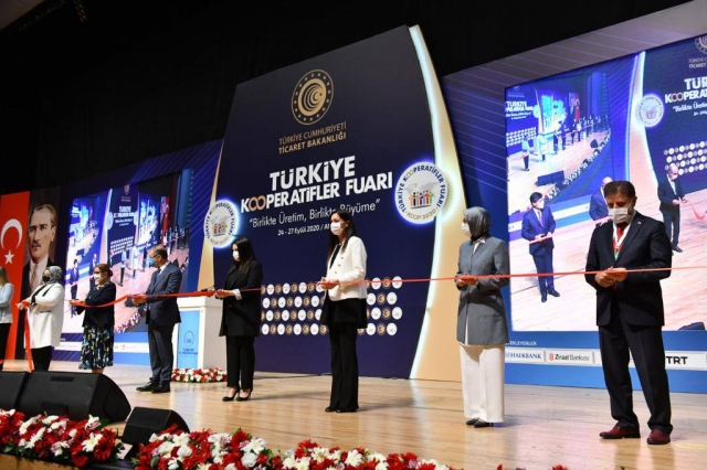 Fuarda Isparta öncü birlik ve kadın kooperatifleriyle temsil edildi