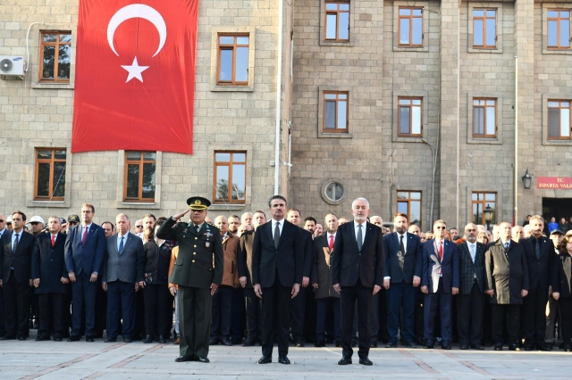 Gazi Mustafa Kemal Atatürk Isparta'da  Saygı ve Minnetle Anıldı