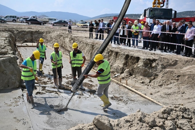 Gül 2 Küçük Sanayi Sitesi'nin İlk Etabı İçin Temel Atma Töreni Düzenlendi