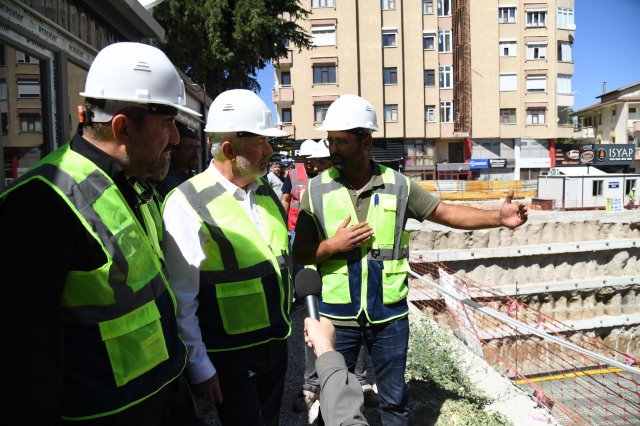 Isparta Belediyesi, Dev Kapasiteli Yeraltı Katlı Otopark İnşaatına Başladı