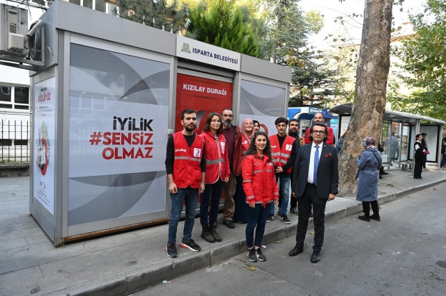 Isparta Belediyesi, Kızılay Durağı İle Sosyal Sorumluluk ve Farkındalık Oluşturuyor