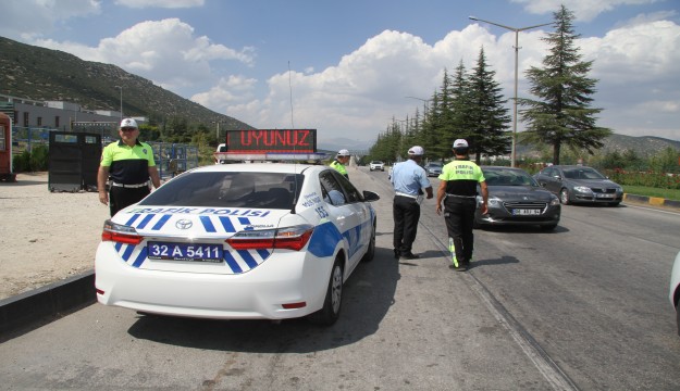 Isparta'da 9 sürücüye havadan kırmızı ışık cezası 