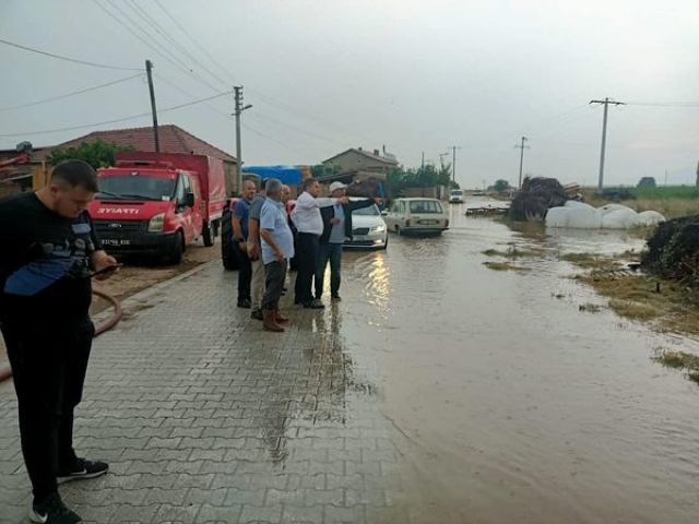 Isparta'da Aşırı Yağış, Bozanönü'de Su Baskınlarına Neden Oldu