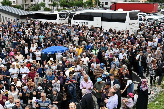 Isparta'da Hacı Adayları Dualarla Uğurlandı