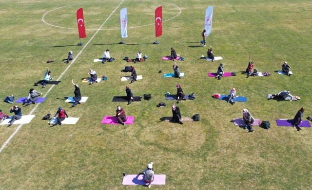 ISPARTA'DA “KADINLARIMIZ SPORDA”
AÇIK HAVADA PİLATES VE YOGA