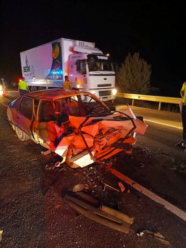 Isparta'da Trafik Kazası: 2'si Çocuk 3 Ölü, 10 Yaralı