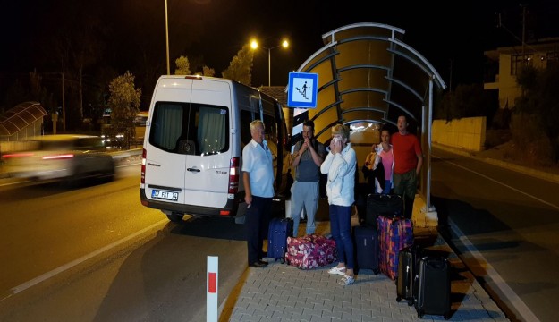 Manavgat'ta turistlerin kazası ucuz atlatıldı 