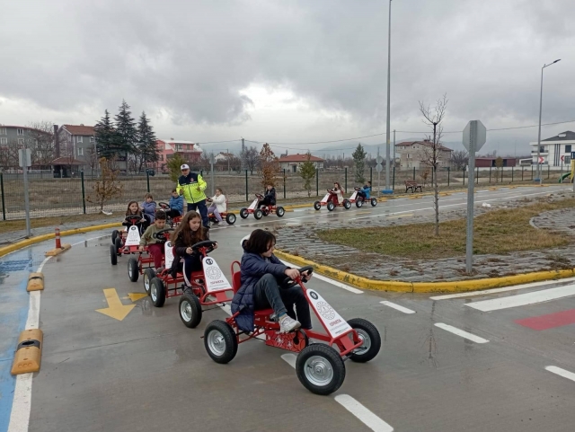 Öğrencilere Trafik Bilinci Kazandırılıyor