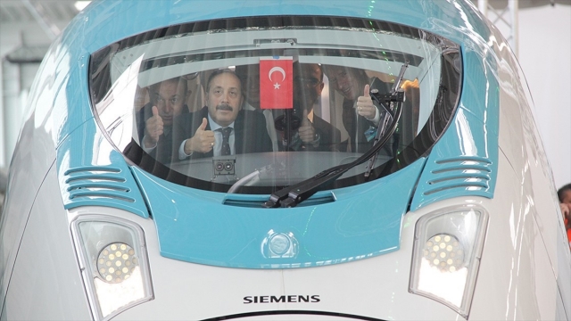 Siemens'in ürettiği YHT setlerinin ilki 22 Kasım'da yola çıkacak