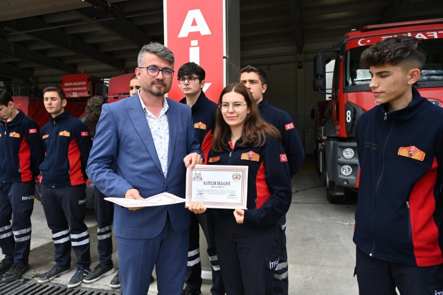 Zorlu eğitimleri tamamlayarak mesleğe hazır hale geldiler